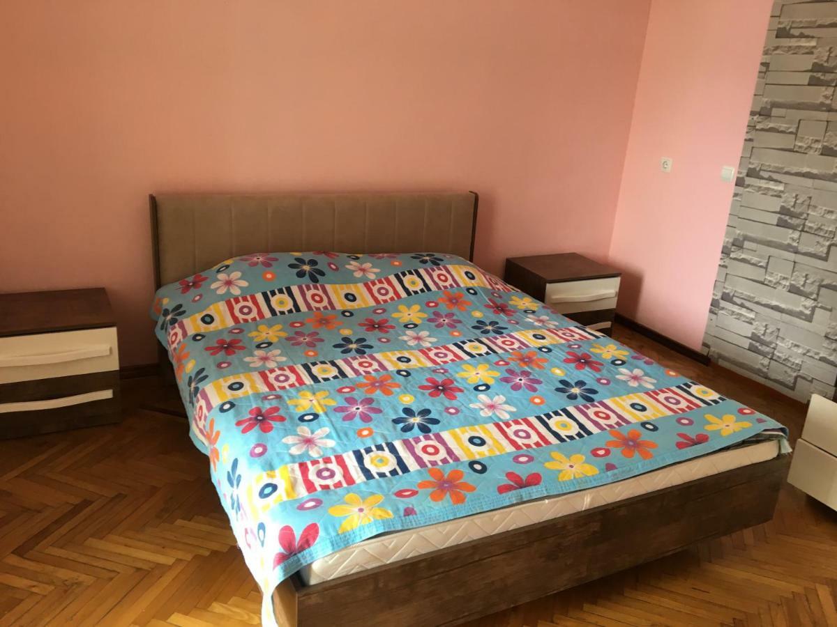 Marina Kvariati Kültér fotó